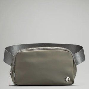 Lululemon everywhere belt bag Gray Sage